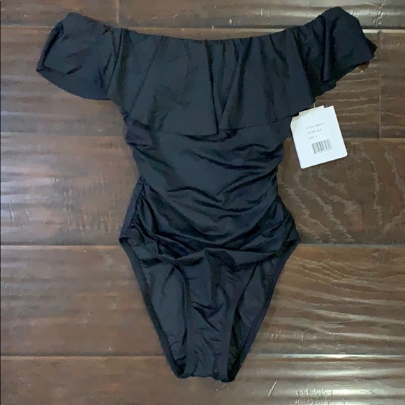 NWT La Blanca island goddess off the shoulder suit - Picture 3 of 5